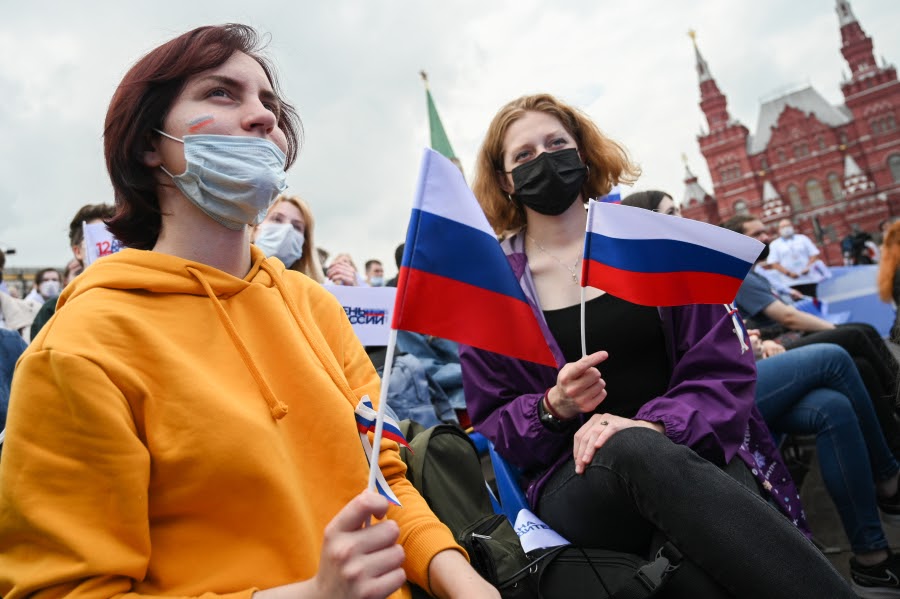 Индийский штамм в России: чем опасен, симптомы, защитит ли «Спутник»?