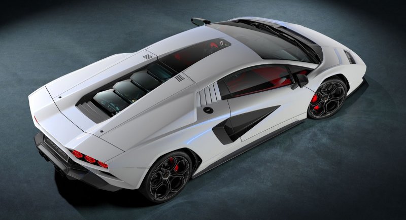 Lamborghini Countach 2021: супергерой вернулся