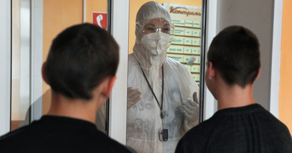 Болеют все. Детские врачи описали «омикронное цунами» в Москве