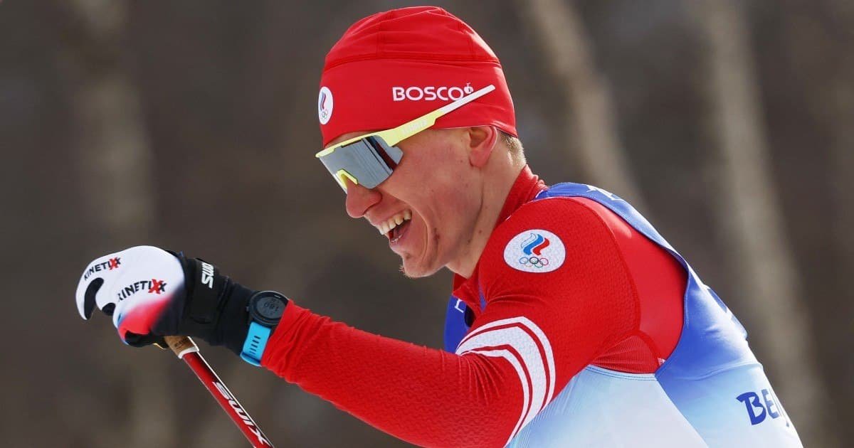Большунов взял серебро Олимпиады в гонке на 15 километров