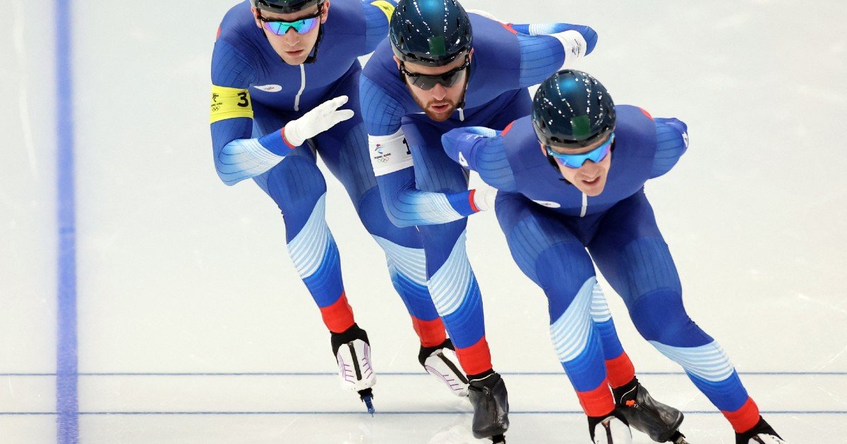 Российские конькобежцы взяли серебро в Пекине