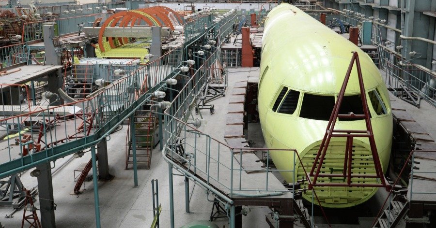 Минниханов: завод в Казани сможет ежегодно производить 10 самолетов Ту-214